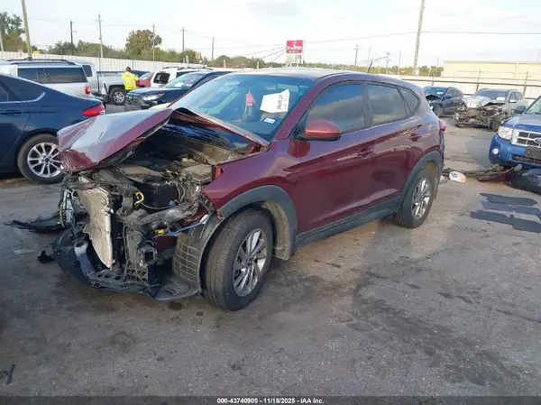 KM8J23A41HU500007 2017 HYUNDAI TUCSON - Image 2