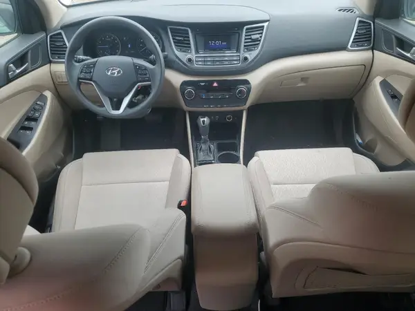 KM8J23A41HU500198 2017 HYUNDAI TUCSON - Image 8
