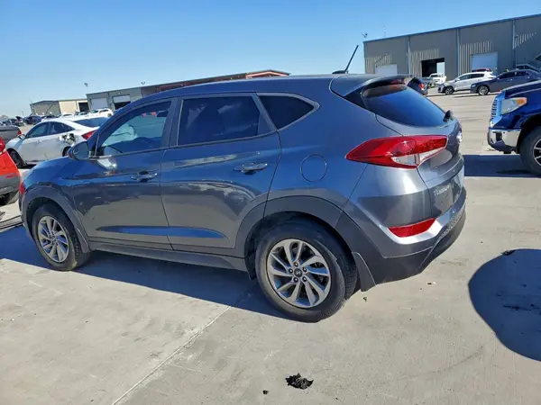 KM8J23A41HU502310 2017 HYUNDAI TUCSON - Image 2