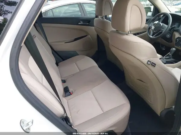 KM8J23A41HU505773 2017 HYUNDAI TUCSON - Image 8