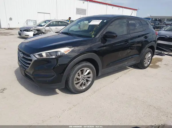 KM8J23A41HU512495 2017 HYUNDAI TUCSON - Image 2