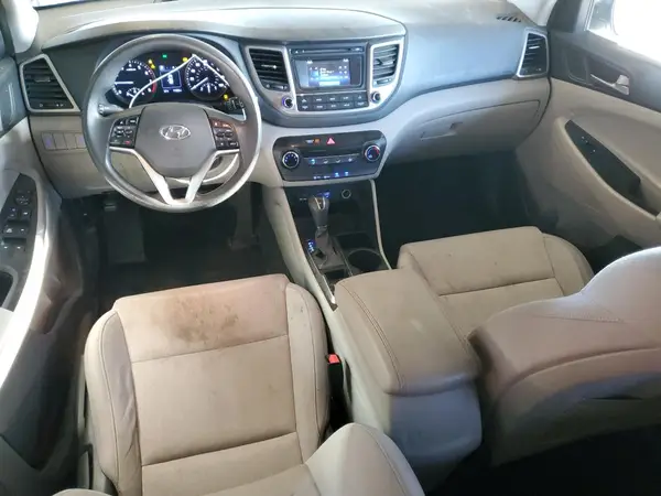 KM8J23A41HU525585 2017 HYUNDAI TUCSON - Image 8