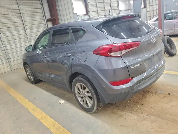 KM8J23A41HU527921 2017 HYUNDAI TUCSON - Image 2