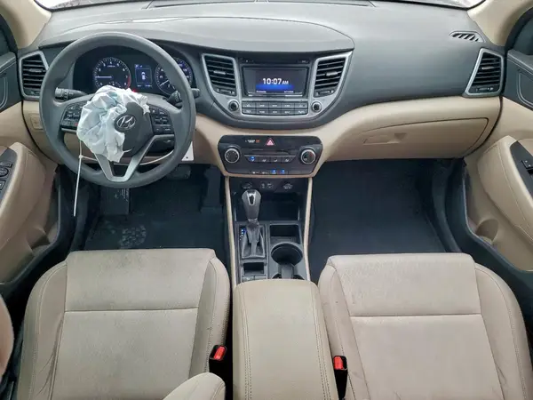 KM8J23A41HU551703 2017 HYUNDAI TUCSON - Image 8