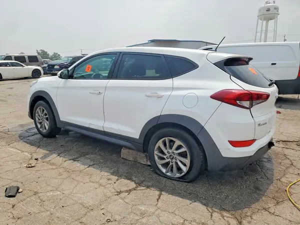 KM8J23A41HU555377 2017 HYUNDAI TUCSON - Image 2