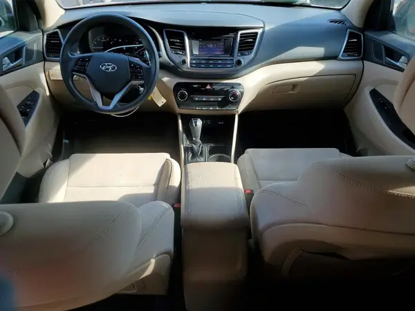 KM8J23A41HU576438 2017 HYUNDAI TUCSON - Image 8