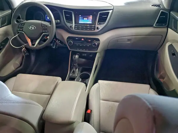 KM8J23A41HU577024 2017 HYUNDAI TUCSON - Image 8
