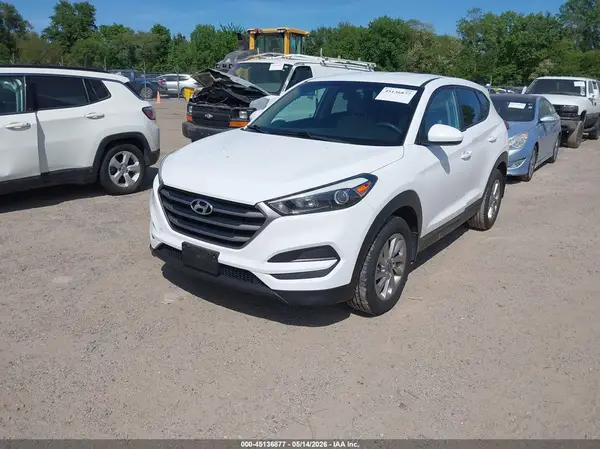 KM8J23A41HU579212 2017 HYUNDAI TUCSON - Image 2