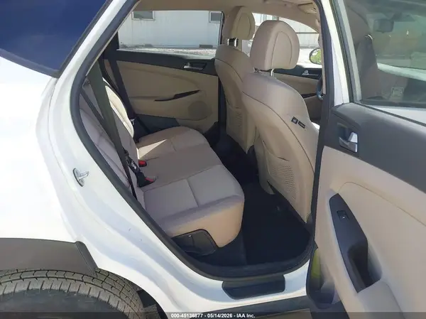 KM8J23A41HU579212 2017 HYUNDAI TUCSON - Image 8