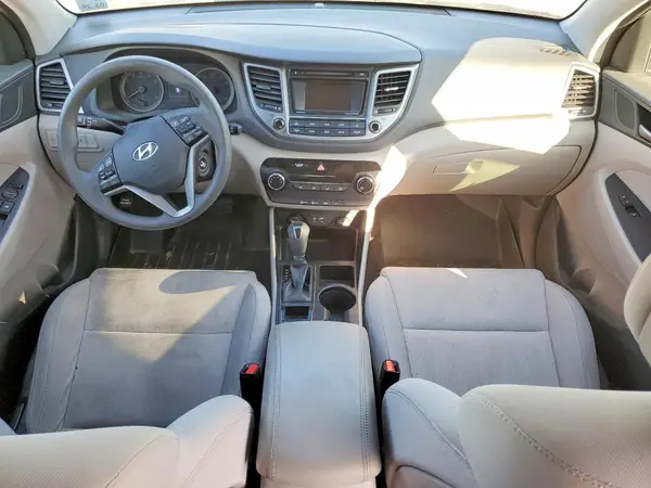 KM8J23A41HU592994 2017 HYUNDAI TUCSON - Image 8