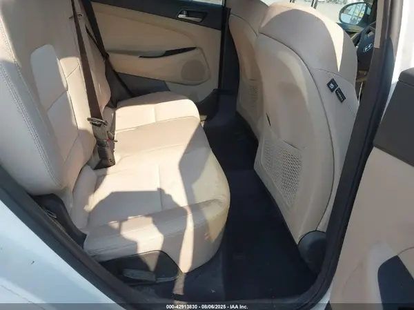 KM8J23A41HU598634 2017 HYUNDAI TUCSON - Image 8