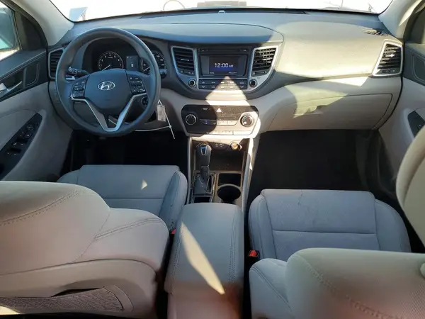 KM8J23A41JU670857 2018 HYUNDAI TUCSON - Image 8