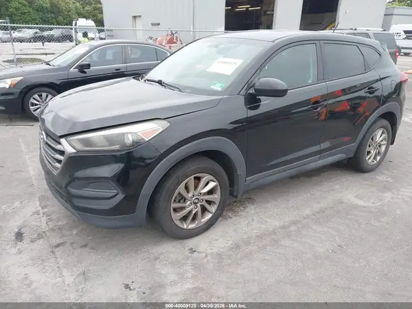 KM8J23A41JU676657 2018 HYUNDAI TUCSON - Image 2