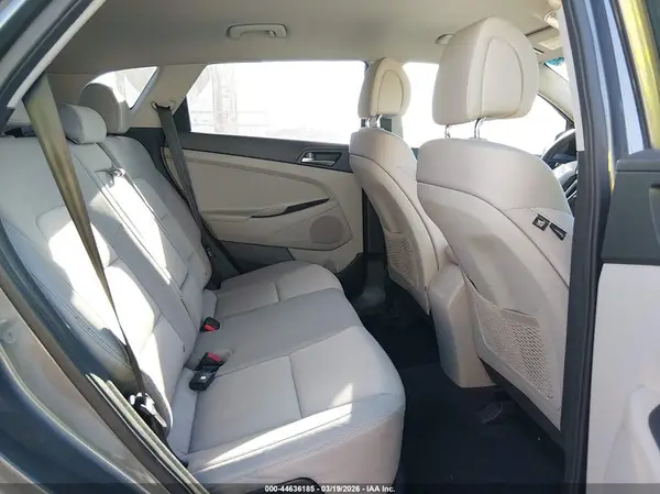 KM8J23A41JU682717 2018 HYUNDAI TUCSON - Image 8