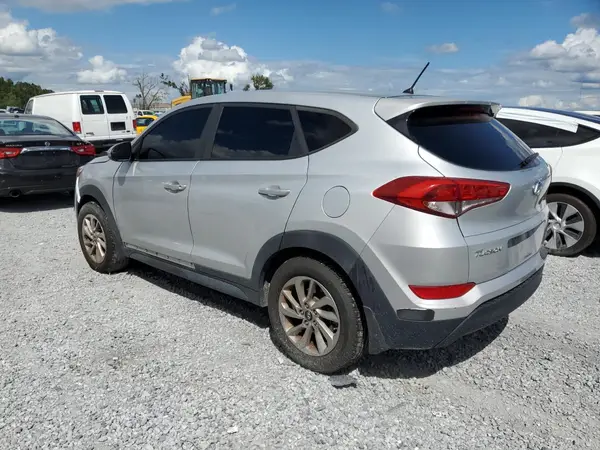 KM8J23A41JU693720 2018 HYUNDAI TUCSON - Image 2