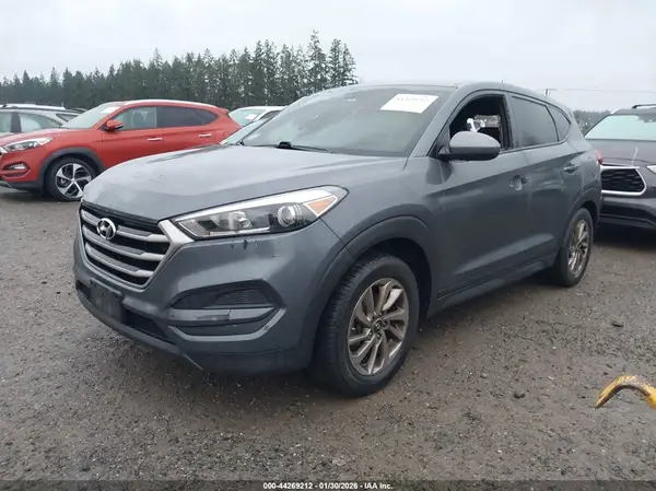 KM8J23A41JU761286 2018 HYUNDAI TUCSON - Image 2
