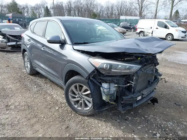 KM8J23A41JU761336 2018 HYUNDAI TUCSON - Image 1