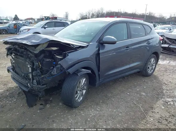 KM8J23A41JU761336 2018 HYUNDAI TUCSON - Image 2
