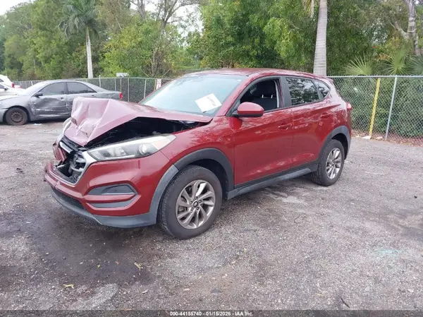 KM8J23A41JU785782 2018 HYUNDAI TUCSON - Image 2