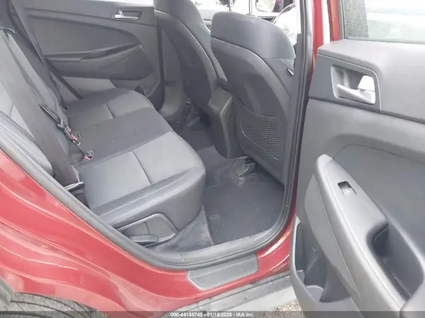 KM8J23A41JU785782 2018 HYUNDAI TUCSON - Image 8