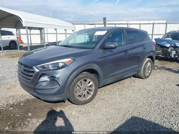 KM8J23A41JU810177 2018 HYUNDAI TUCSON - Image 2