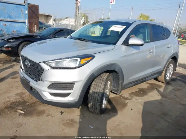 KM8J23A41KU841303 2019 HYUNDAI TUCSON - Image 2