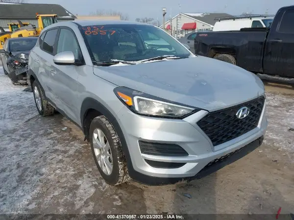 KM8J23A41KU890131 2019 HYUNDAI TUCSON - Image 1