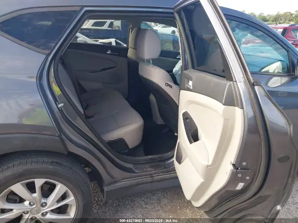 KM8J23A41KU896513 2019 HYUNDAI TUCSON - Image 8