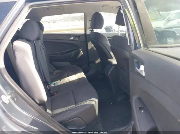 KM8J23A41KU909826 2019 HYUNDAI TUCSON - Image 8