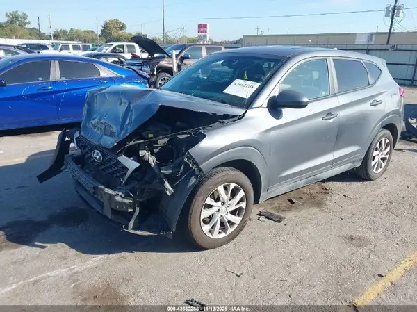 KM8J23A41KU923774 2019 HYUNDAI TUCSON - Image 2