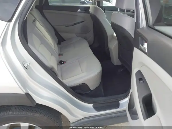 KM8J23A41KU952062 2019 HYUNDAI TUCSON - Image 8