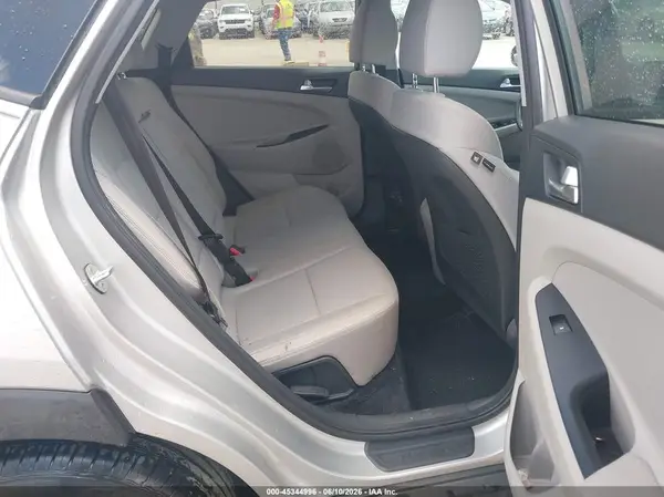 KM8J23A41LU140083 2020 HYUNDAI TUCSON - Image 8