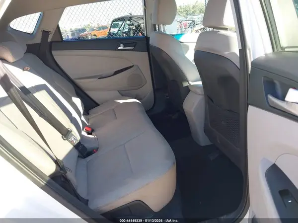 KM8J23A41LU143954 2020 HYUNDAI TUCSON - Image 8