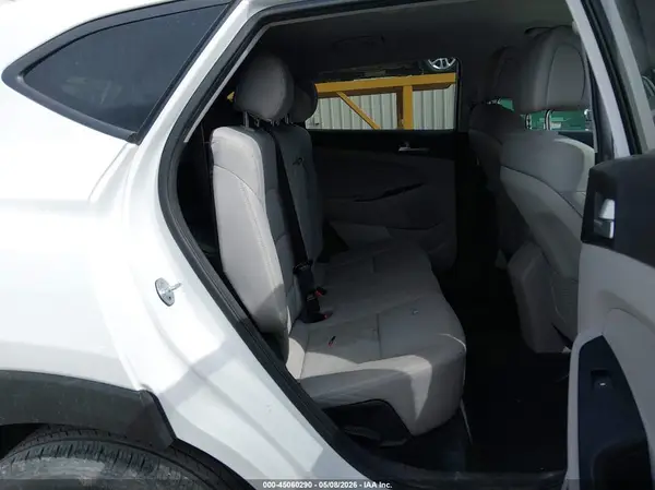 KM8J23A41LU174184 2020 HYUNDAI TUCSON - Image 8