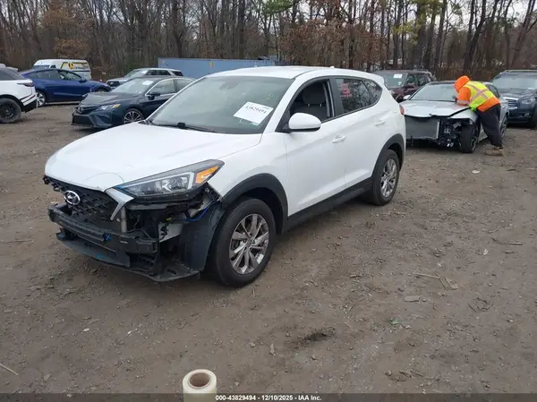 KM8J23A41MU294956 2021 HYUNDAI TUCSON - Image 2