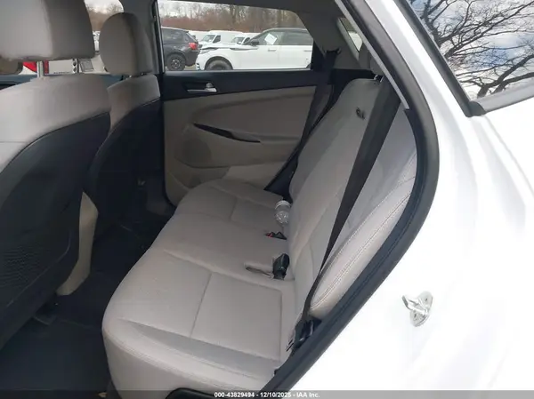 KM8J23A41MU294956 2021 HYUNDAI TUCSON - Image 8