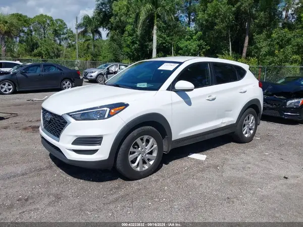 KM8J23A41MU318897 2021 HYUNDAI TUCSON - Image 2