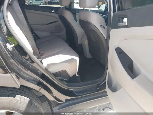 KM8J23A41MU392806 2021 HYUNDAI TUCSON - Image 8