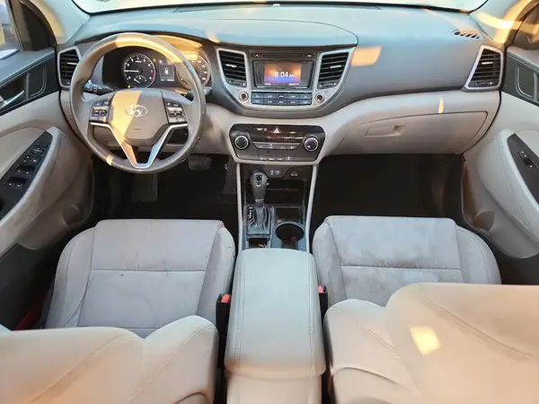 KM8J23A42GU028608 2016 HYUNDAI TUCSON - Image 8