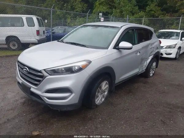 KM8J23A42GU087125 2016 HYUNDAI TUCSON - Image 2