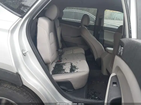 KM8J23A42GU087125 2016 HYUNDAI TUCSON - Image 8