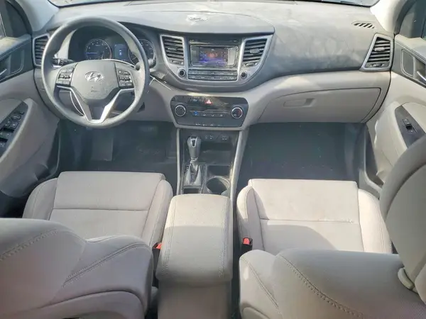 KM8J23A42GU130801 2016 HYUNDAI TUCSON - Image 8