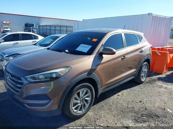 KM8J23A42GU155620 2016 HYUNDAI TUCSON - Image 2
