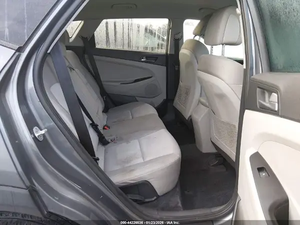 KM8J23A42GU155813 2016 HYUNDAI TUCSON - Image 8