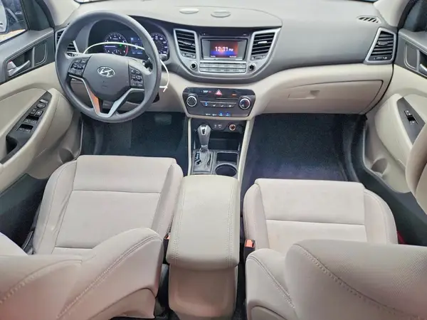 KM8J23A42GU200832 2016 HYUNDAI TUCSON - Image 8