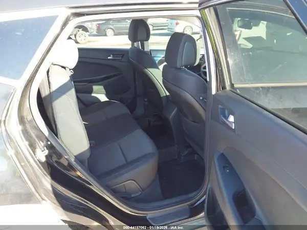 KM8J23A42HU274396 2017 HYUNDAI TUCSON - Image 8