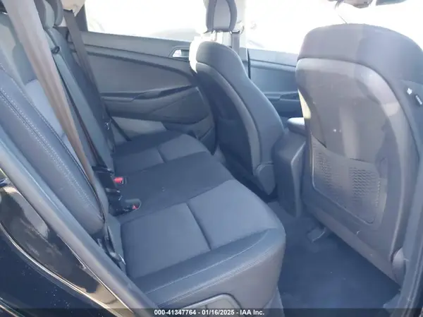 KM8J23A42HU277007 2017 HYUNDAI TUCSON - Image 8