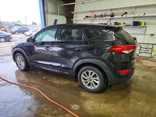 KM8J23A42HU278111 2017 HYUNDAI TUCSON - Image 2