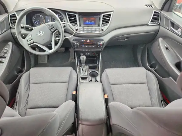 KM8J23A42HU330594 2017 HYUNDAI TUCSON - Image 8