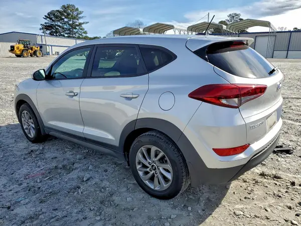 KM8J23A42HU337397 2017 HYUNDAI TUCSON - Image 2